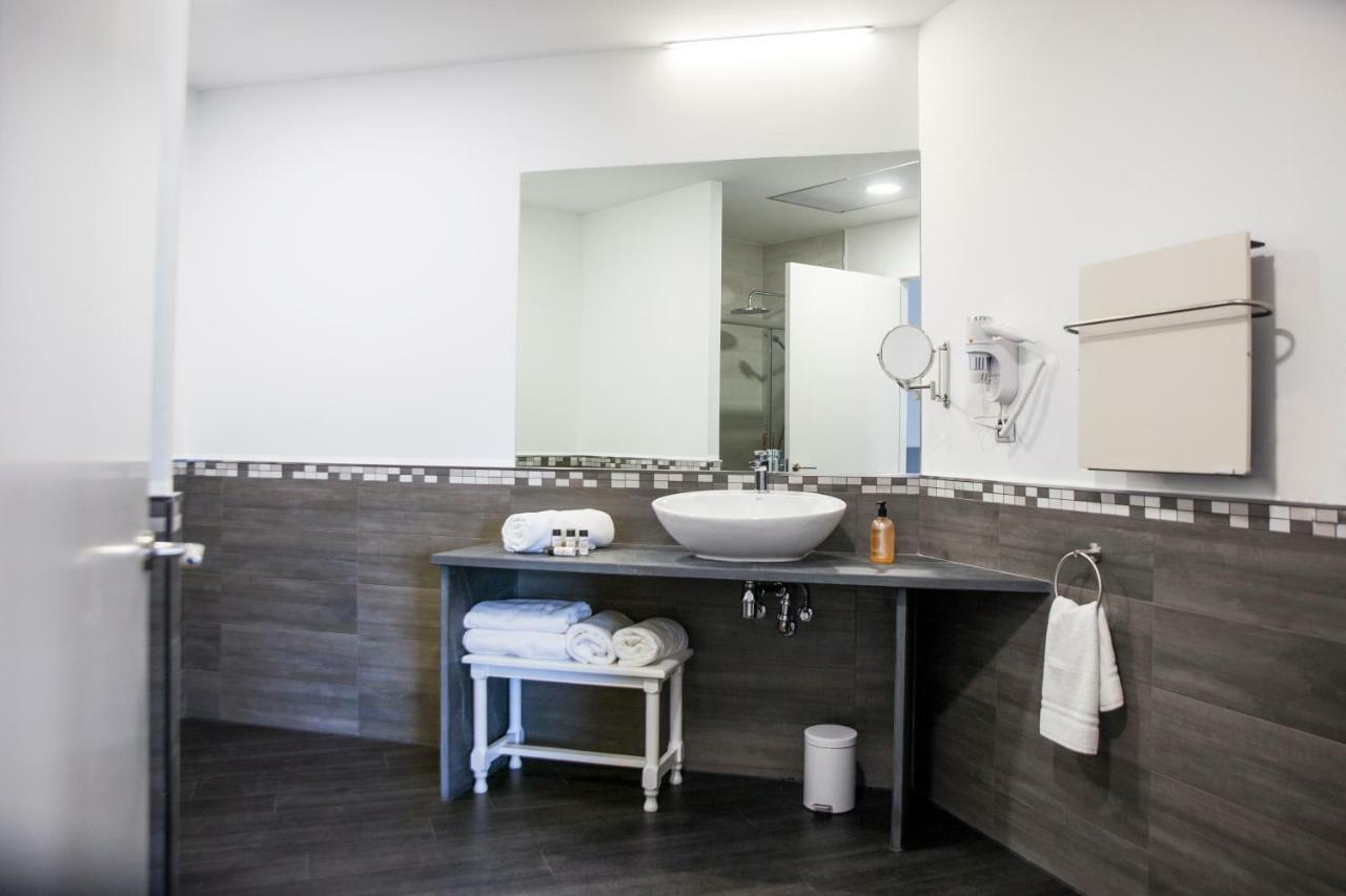 The Rock Suites & Spa Congosto Eksteriør billede