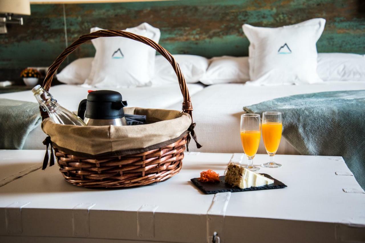 The Rock Suites & Spa Congosto Eksteriør billede